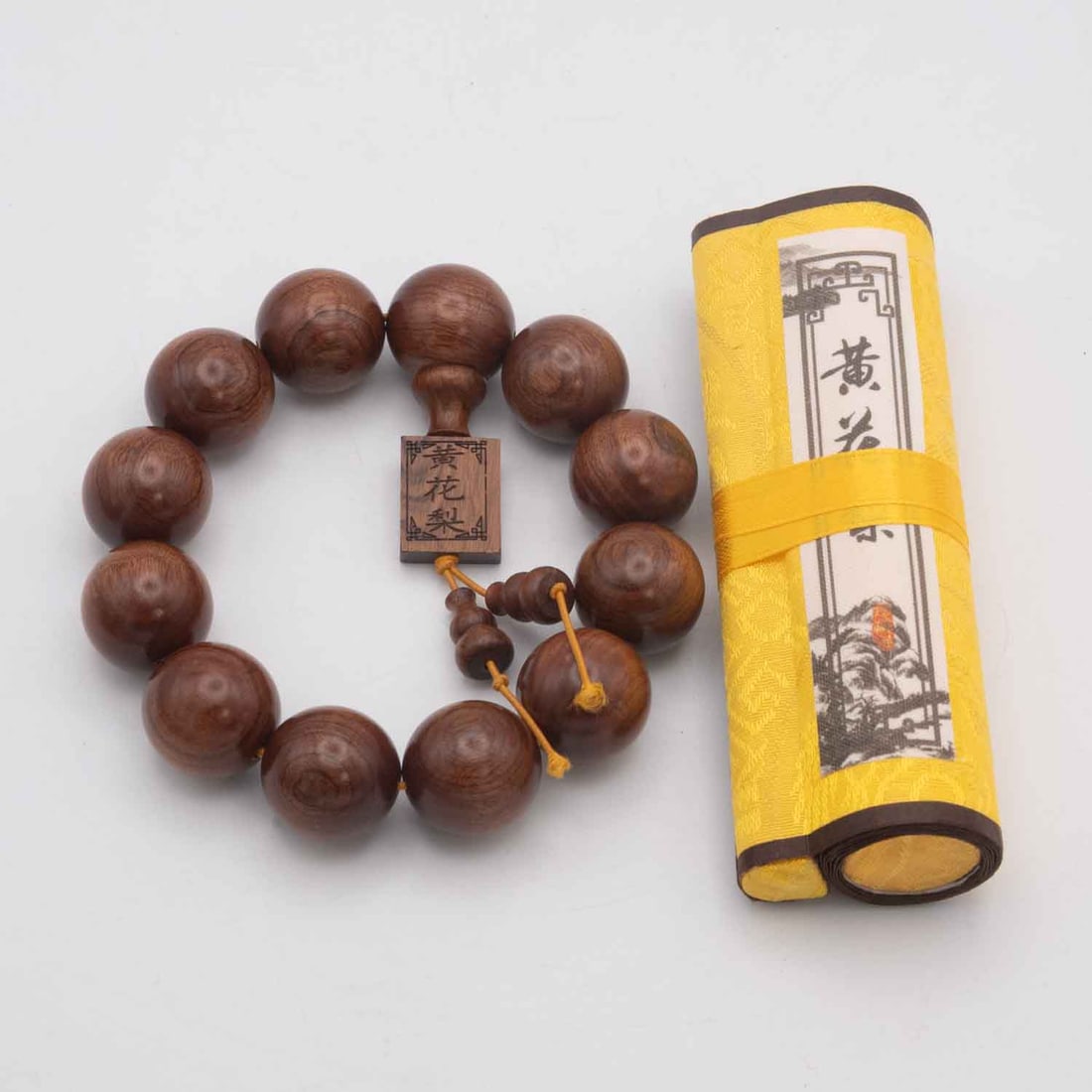 Chinese Huanghuali Wood Bead Bracelet With Box: Medium: Huanghuali Wood Size: 0.8x0.8 inches Age/Detail: Chinese Condition: great overall, check photo for condition reference. Provenance: Collection from Estate in Williamsburg LiveShipping is NOT a