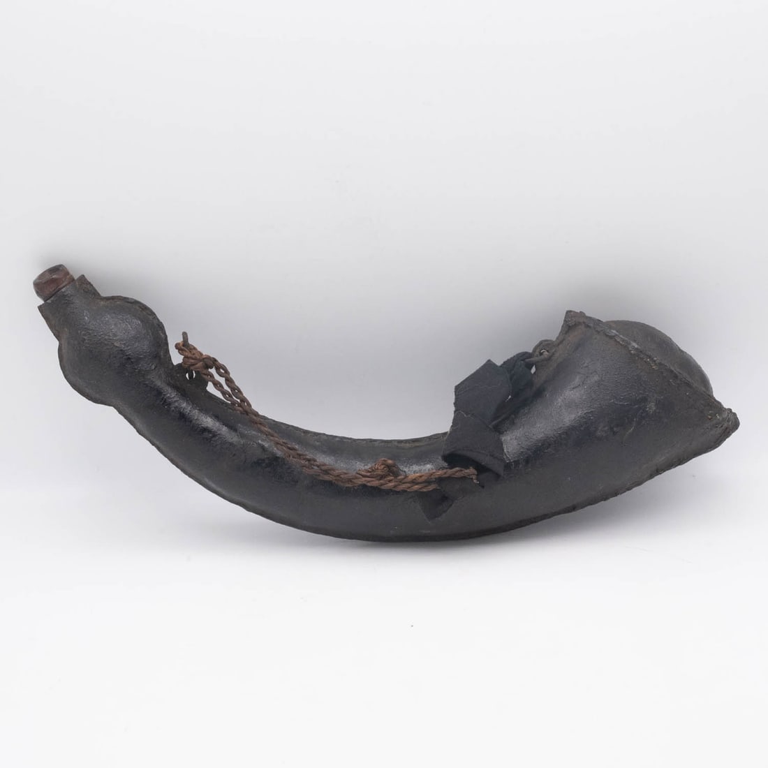 Antique Chinese Tibetan Leather Gourd Shaped Water Wine Flask Vessel: Medium: Leather Size: 11.5x4x2.5 inches Age/Detail: Antique Chinese Tibetan Condition: great overall, check photo for condition reference. Provenance: Collection from Estate in Williamsburg LiveShippi
