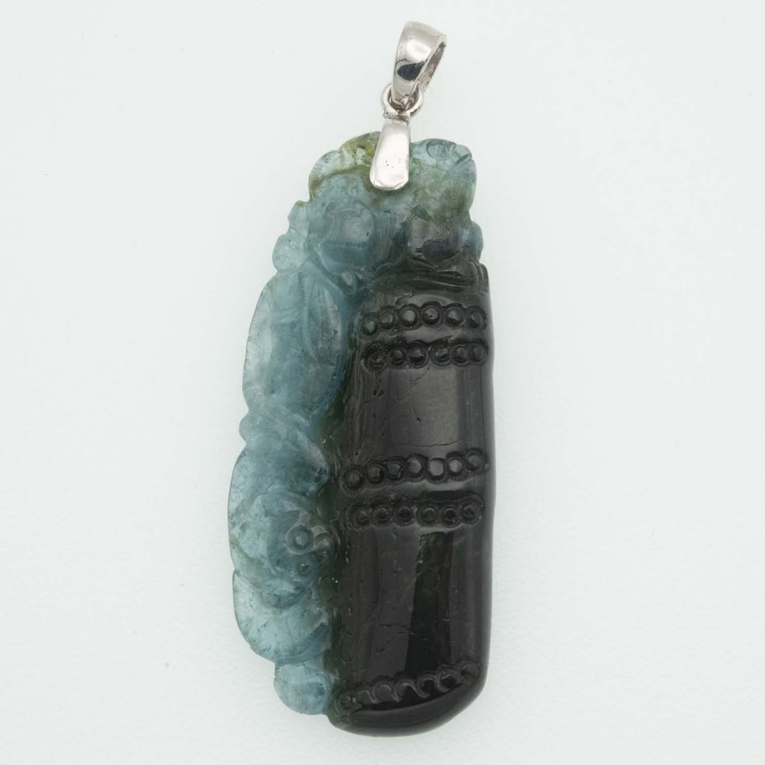 14K White Gold Latch Ink Jadeite Bamboo Pendant: Medium: Ink Jadeite Size: 1.5x0.6 inches Age/Detail: 14K White Gold Latch Condition: Great, check photo for detail, stamp unclear, acid tested Provenance: Collection from Estate in Tribecca Please vie