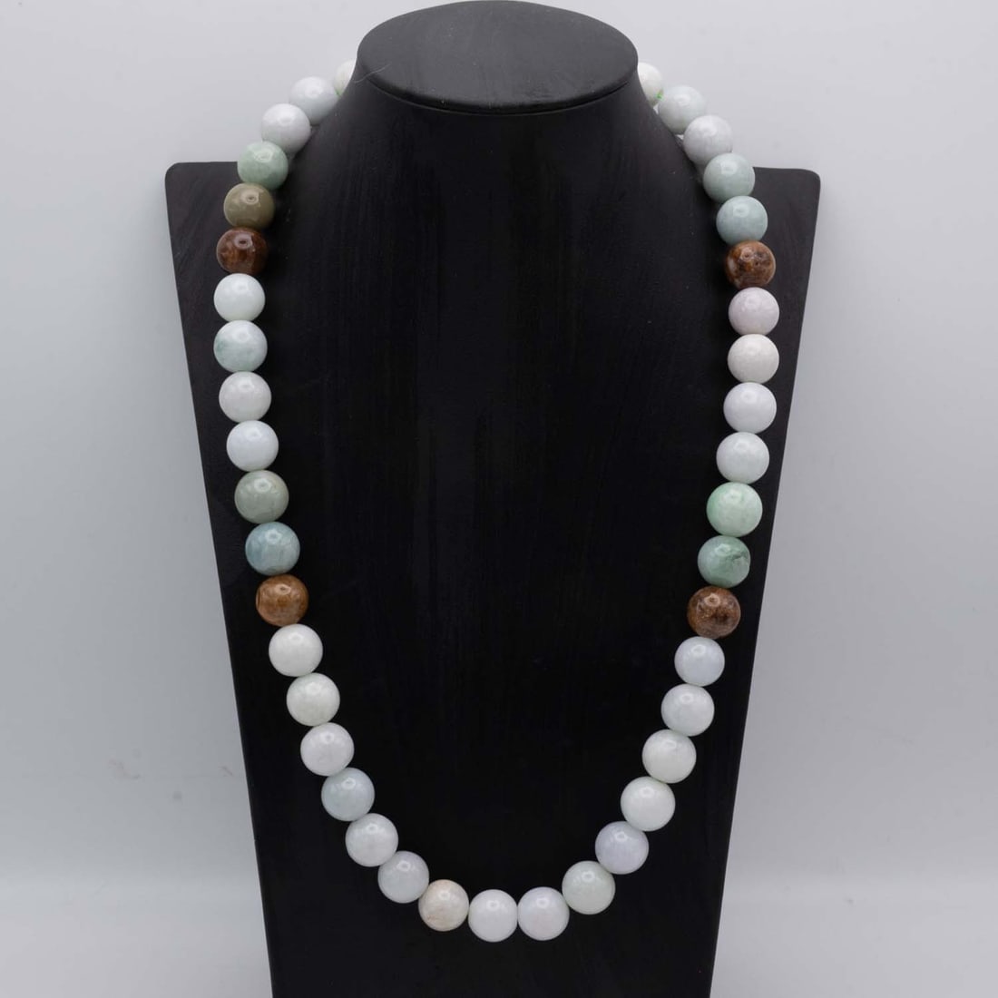 Chinese Natural Jadeite Bead Necklace: Medium: Natural Jadeite Size: 22 inches Age/Detail: Chinese Condition: great overall, check photo for condition reference. Provenance: Collection from Estate in Tribecca LiveShipping is NOT a part of 