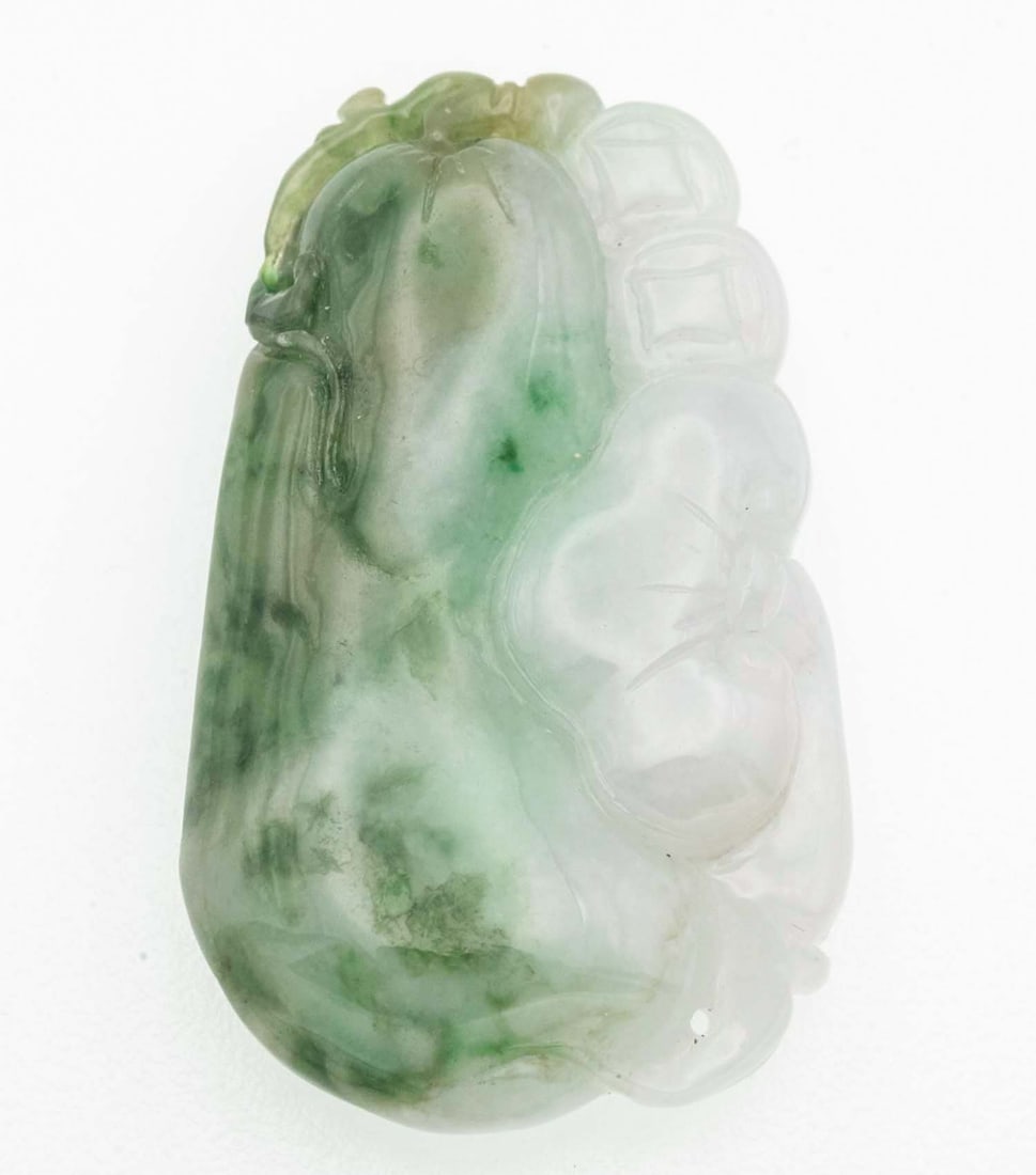 Carved Natural Green And White Jadeite Pendant: Medium: Natural Green And White Jadeite Size: 1.25x1 inches Age/Detail: Carved Condition: Great, check photo for detail Provenance: Collection from Estate in Tribecca Please view all the photos as the