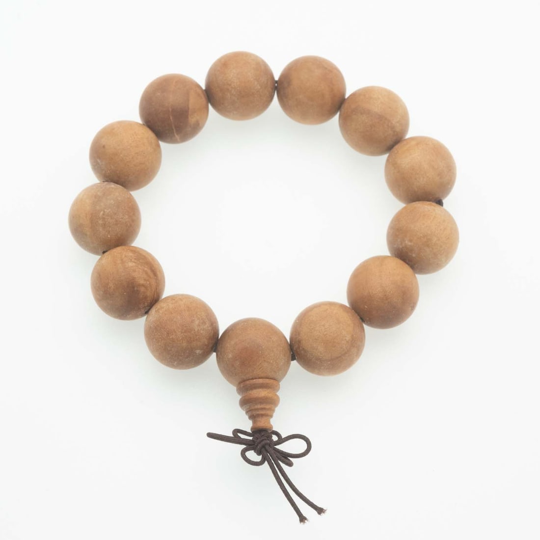 Chinese Wood Beads Bracelet: Medium: Wood Beads Size: 2.5 inches inner diameter Age/Detail: Chinese Condition: Great, check photo for detail Provenance: Collection from Estate in Tribecca Please view all the photos as they are pa