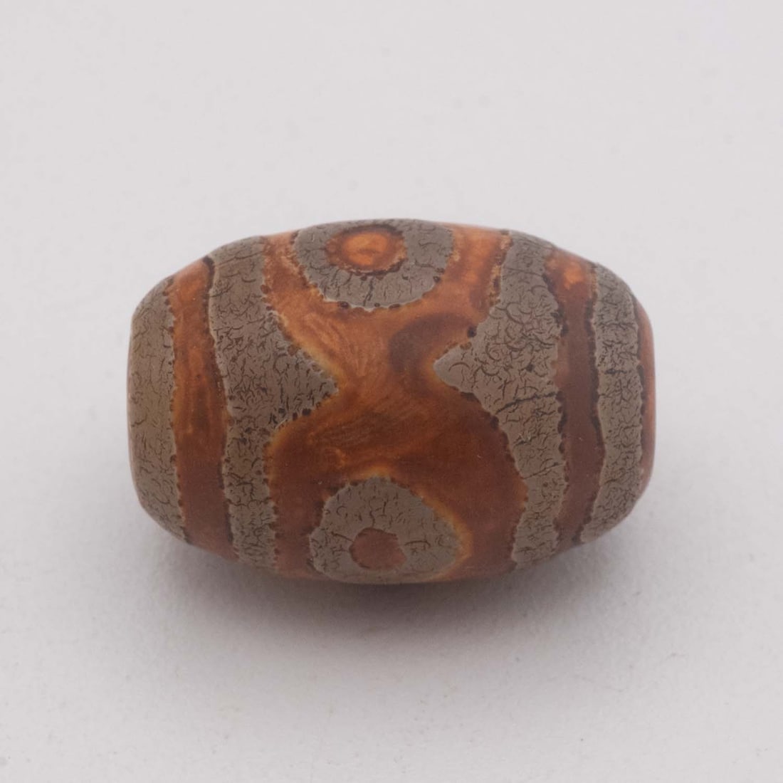 Vintage Chinese Tibetan Etched Agate Two Eye Dzi Bead: Medium: Etched Agate Size: 1.1x0.8 inches Age/Detail: Vintage Chinese Tibetan Condition: great overall, check photo for condition reference. Provenance: Collection from Estate in Williamsburg LiveShip