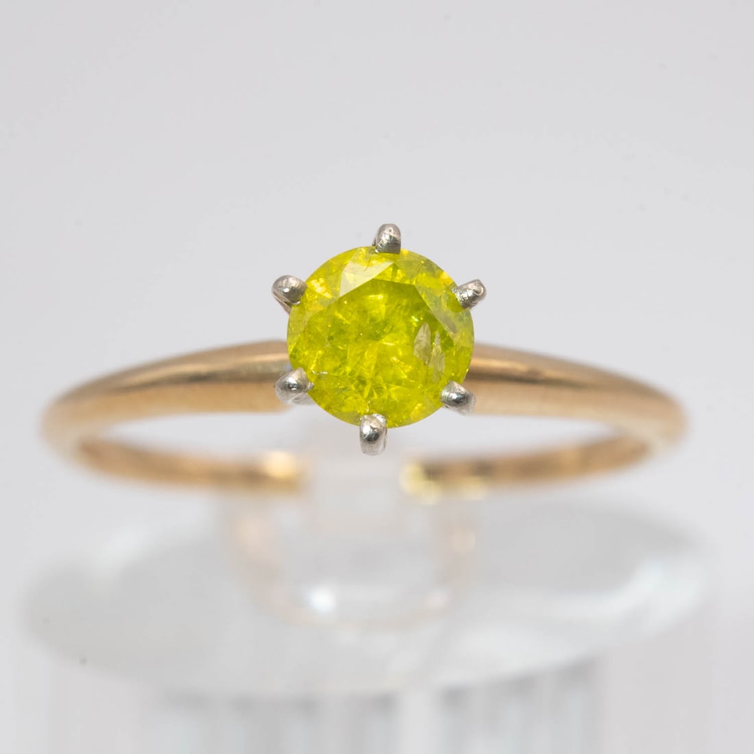 Vintage 14k Gold Yellow Sapphire Ring: Medium: Yellow Sapphire Size: US8.5, 2.1gram Age/Detail: Vintage 14k Gold Condition: great overall, check photo for condition reference. Provenance: Collection from Estate in Williamsburg LiveShipping