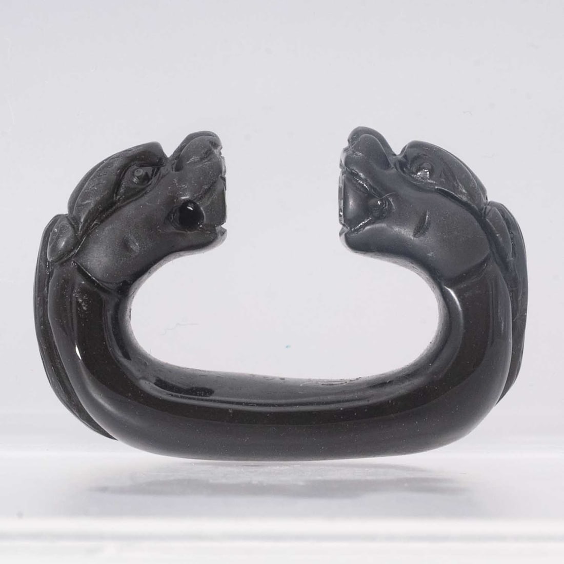 Antique Chinese Carved Black Nephrite Jade Double Dragon Buckle: Medium: Black Nephrite Jade Size: 1.8x1.3x0.7 inches Age/Detail: Antique Chinese Carved Condition: great overall, check photo for condition reference. Provenance: Collection from Estate in Williamsbur