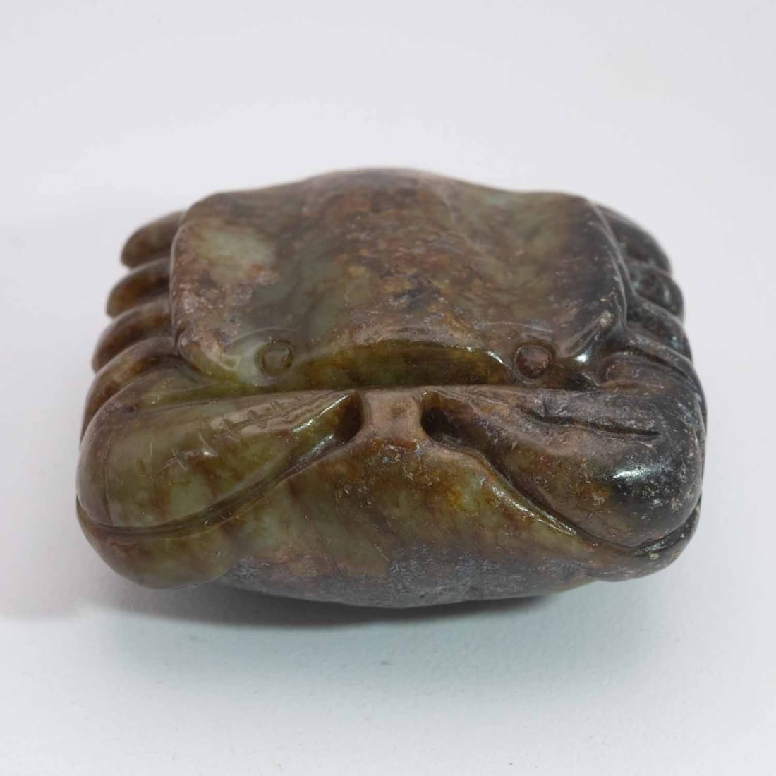 Old Chinese Carved Xiu Jade Crab Figure: Medium: Xiu Jade Size: 2x2x1 inches Age/Detail: Old Chinese Carved Condition: great overall, check photo for condition reference. Provenance: Collection from Estate in Williamsburg LiveShipping is