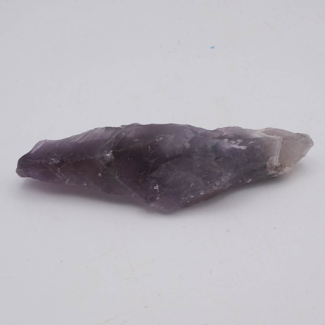 Natural amethyst Crystal Specimen: Medium: amethyst Size: 4.3x1.5x1 inches Age/Detail: Natural Condition: great overall, check photo for condition reference. Provenance: Collection from Estate in Williamsburg Please view all the photos