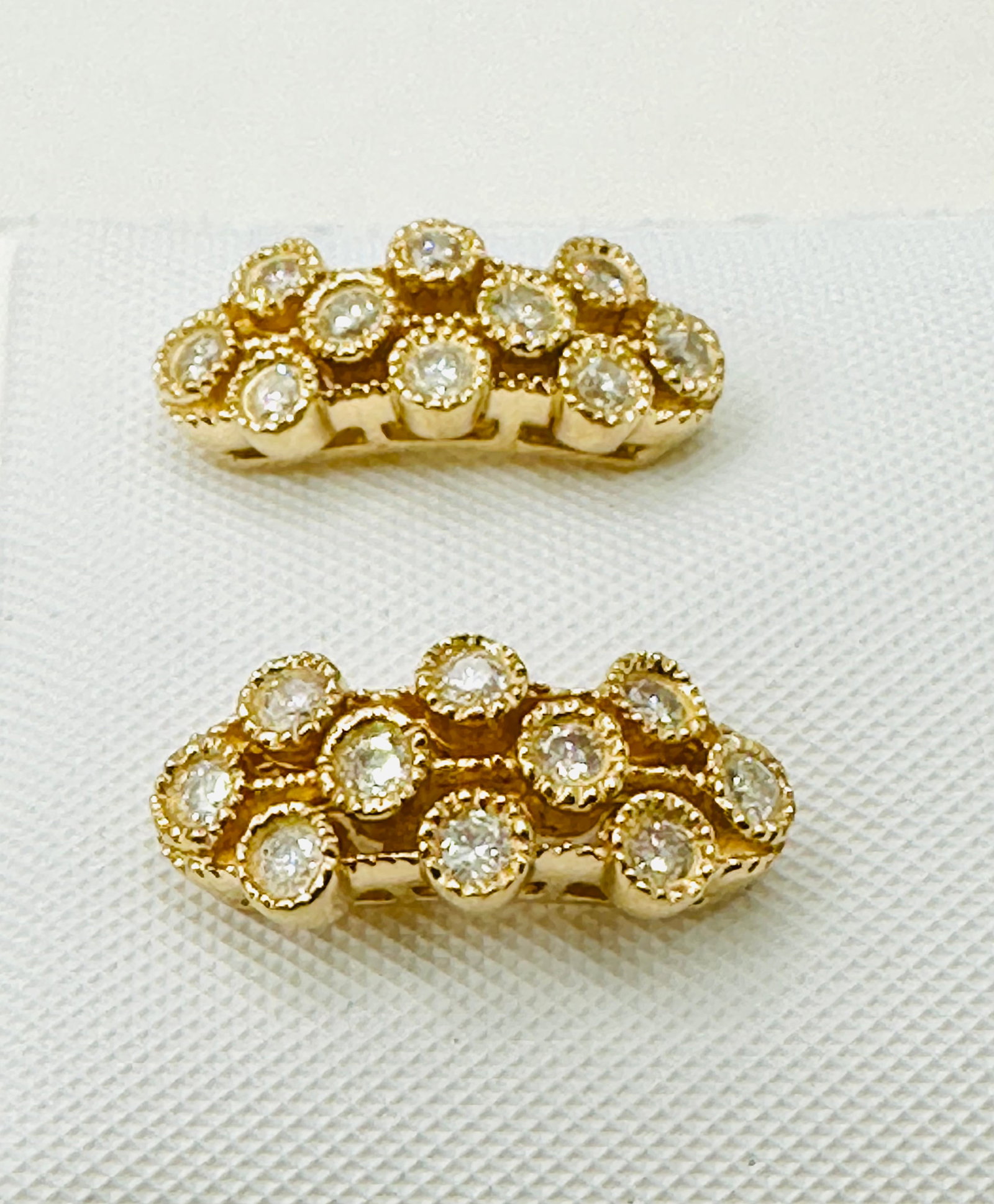 Pair of Natural Diamond Stud Earrings, 14KT Yellow Gold # 2521: # 2521 Pair of Natural Diamond Stud Earrings, 14KT Yellow Gold 20 pieces diamond 0.50 carat(t.w.) Earrings Weight: 3.60 grams(t.w.) Post backs Earrings Size: 16 mm X 7 mm