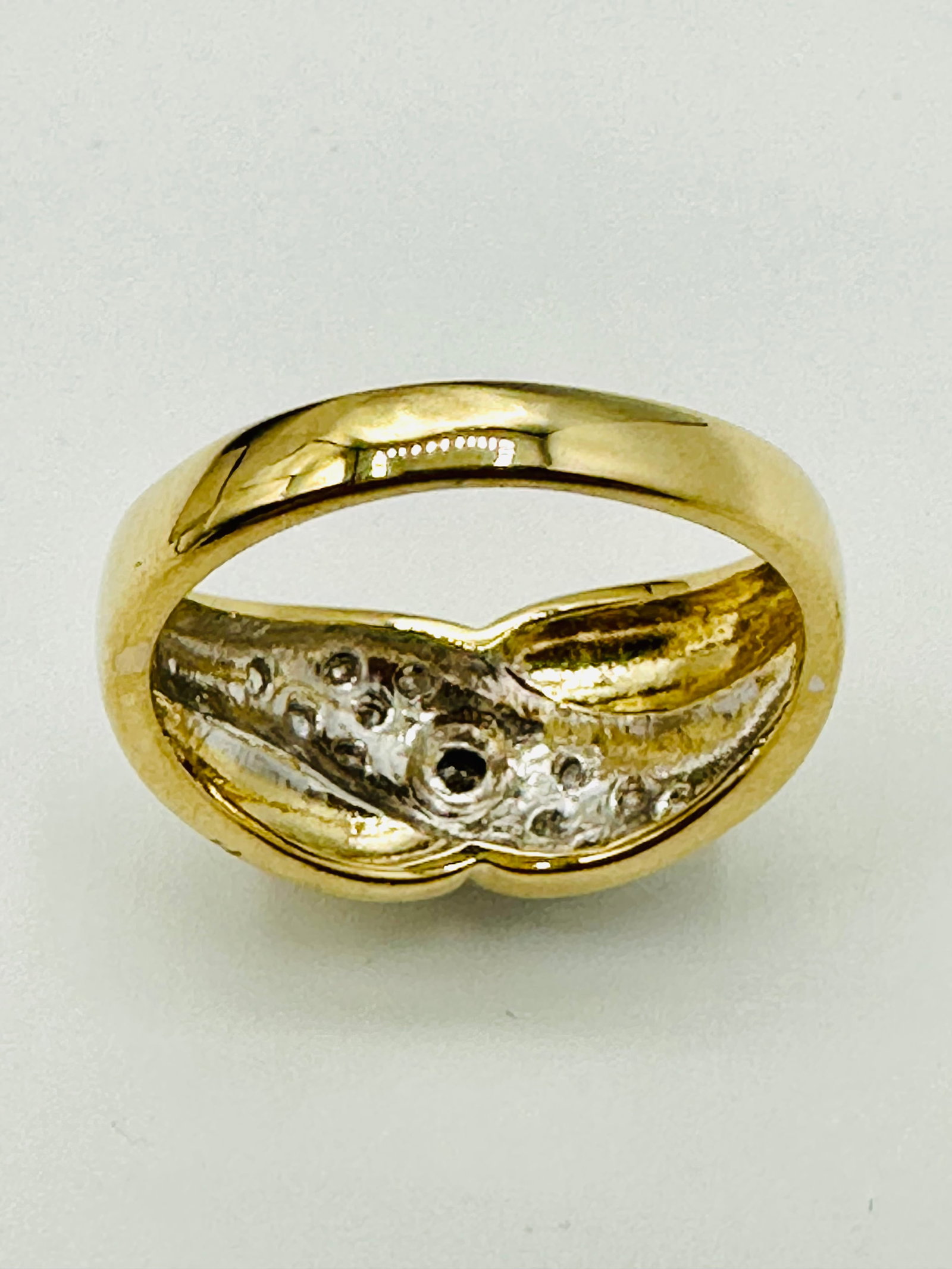 Natural Diamond Ring,14KT Yellow and White Gold # 2590: # 2590 Natural Diamond Ring,14KT Yellow and White Gold 13 pieces diamond 0.20 carat(t.w.) Ring Weight: 4.50 grams(t.w.) Ring Size: 6.75