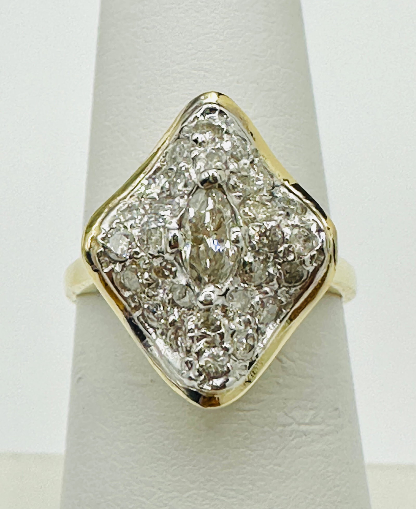 Natural Diamond Ring,14KT Yellow Gold # 2643: # 2643 Natural Diamond Ring,14KT Yellow Gold 29 pieces marquis and round diamond 1.00 carat(t.w.) Ring Weight: 4.4 grams(t.w.) Ring Size: 5.5