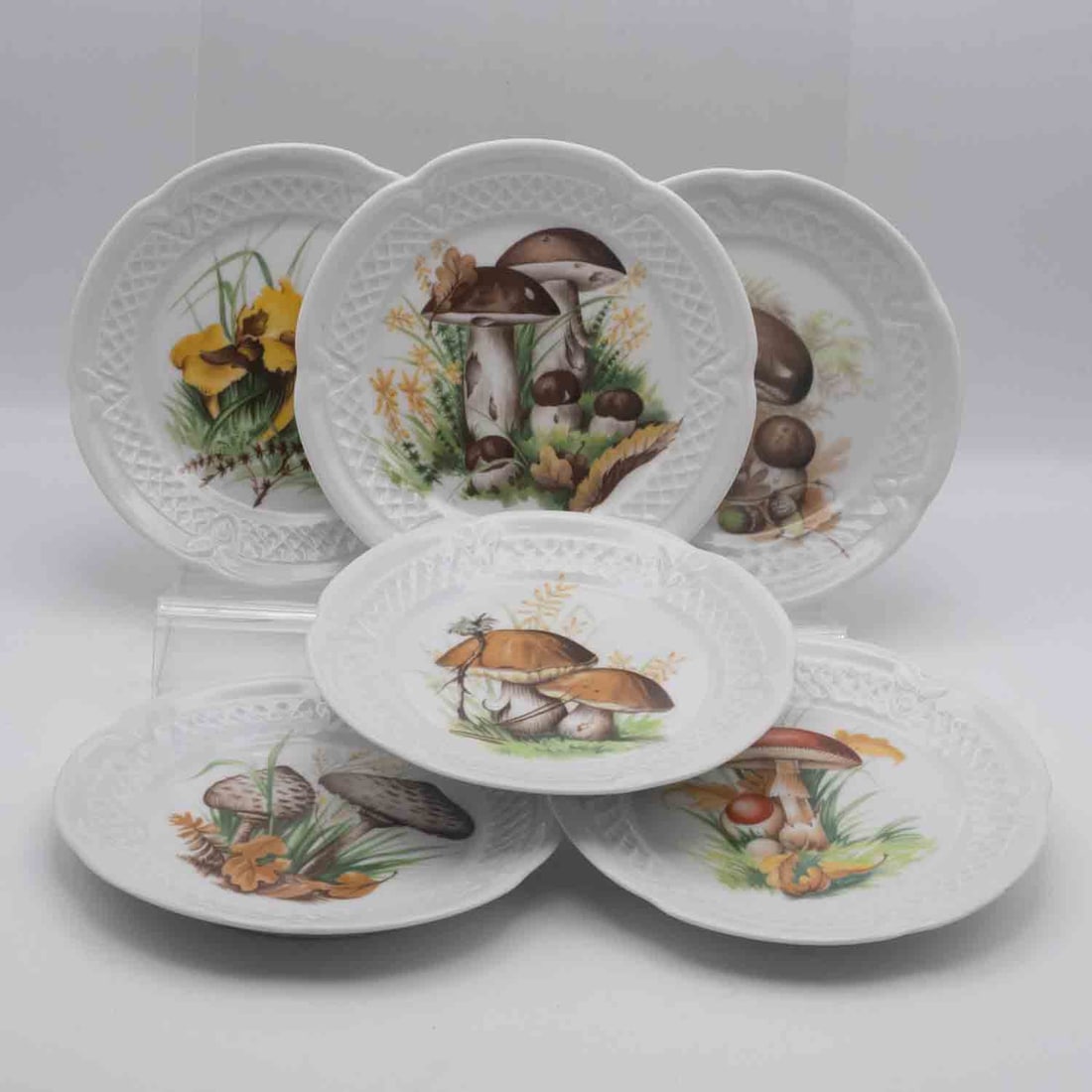 Set of Six Limoges Porcelain Plates by Lourioux, France: Medium: Porcelain Size: 5.7x5.7x0.7 inches/each Age/Detail: Set of Six Limoges Condition: great overall, check photo for condition reference. Provenance: Collection from Estate in Williamsburg Please 