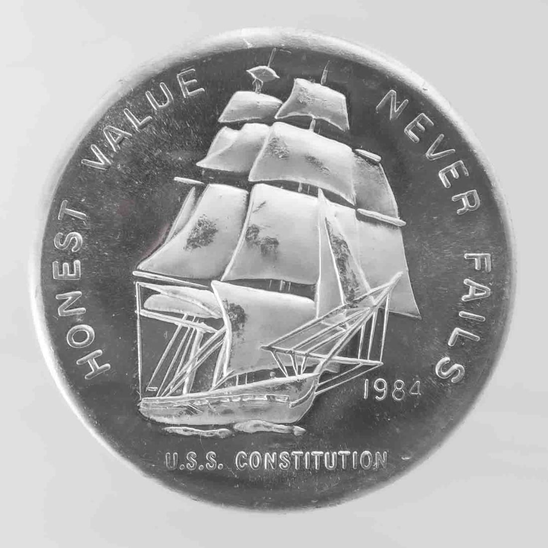 Vintage Liberty Mint USS Constitution 1oz Silver Round (1 of 2)