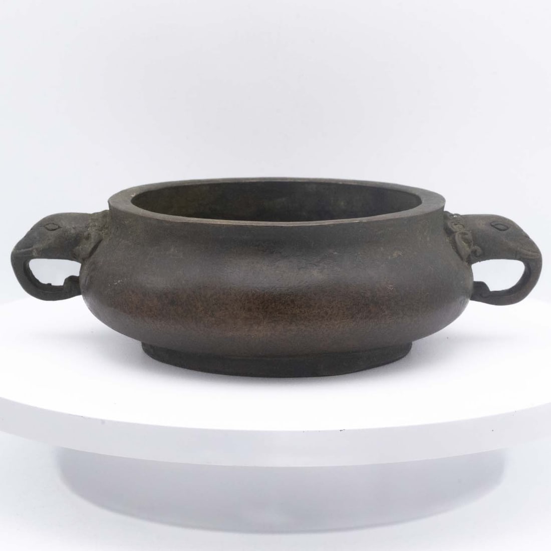 Antique Chinese Xuande Mark Bronze Elephant-Handle Gui Censer: Medium: Bronze Size: 7x5x2 inches Age/Detail: Antique Chinese Xuande Mark Condition: great overall, check photo for condition reference. Provenance: Please view all the photos as they are part of the 