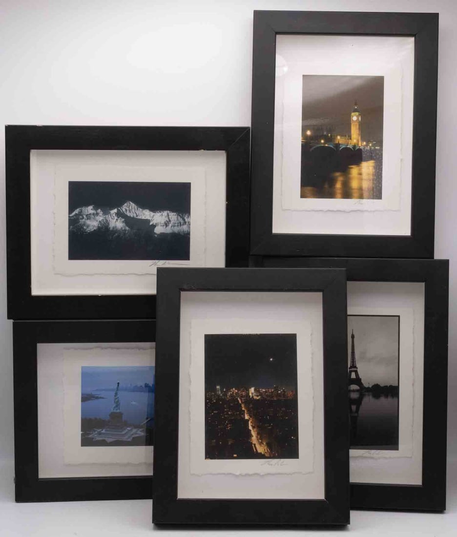 Lot of 5 Vintage Photograph Citiscape And Landscape: Medium: Photograph Size: 6.3x8.3x1 inches/each Age/Detail: Lot of 5 Vintage Condition: great overall, check photo for condition reference. Provenance: Collection from Estate in Williamsburg Please vie