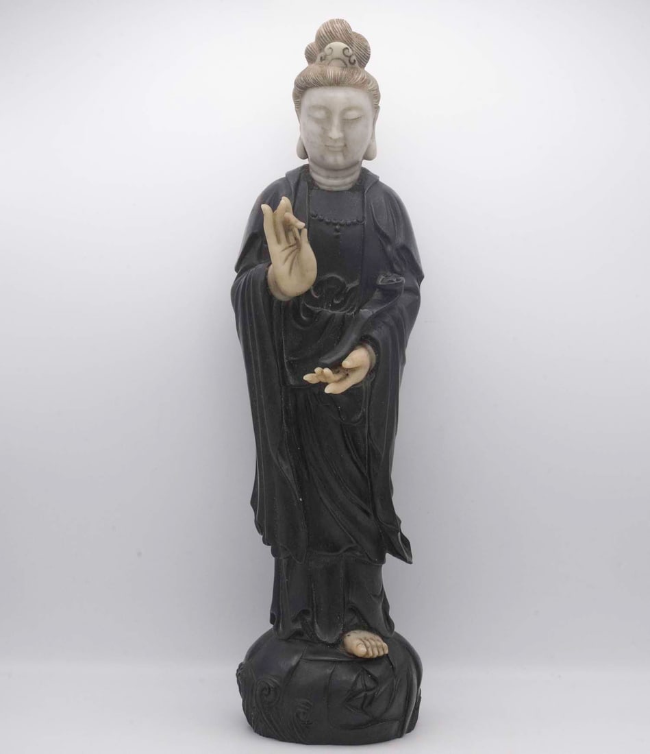 Antique Chinese Zitan Wood Guanyin Figure with Jade Head and Hands: Medium: Zitan Wood Guanyin Figure Size: 4x5x16 inches Age/Detail: Antique Chinese Condition: great overall, check photo for condition reference. Chinese carved Guanyin figure, described as zitan wood 