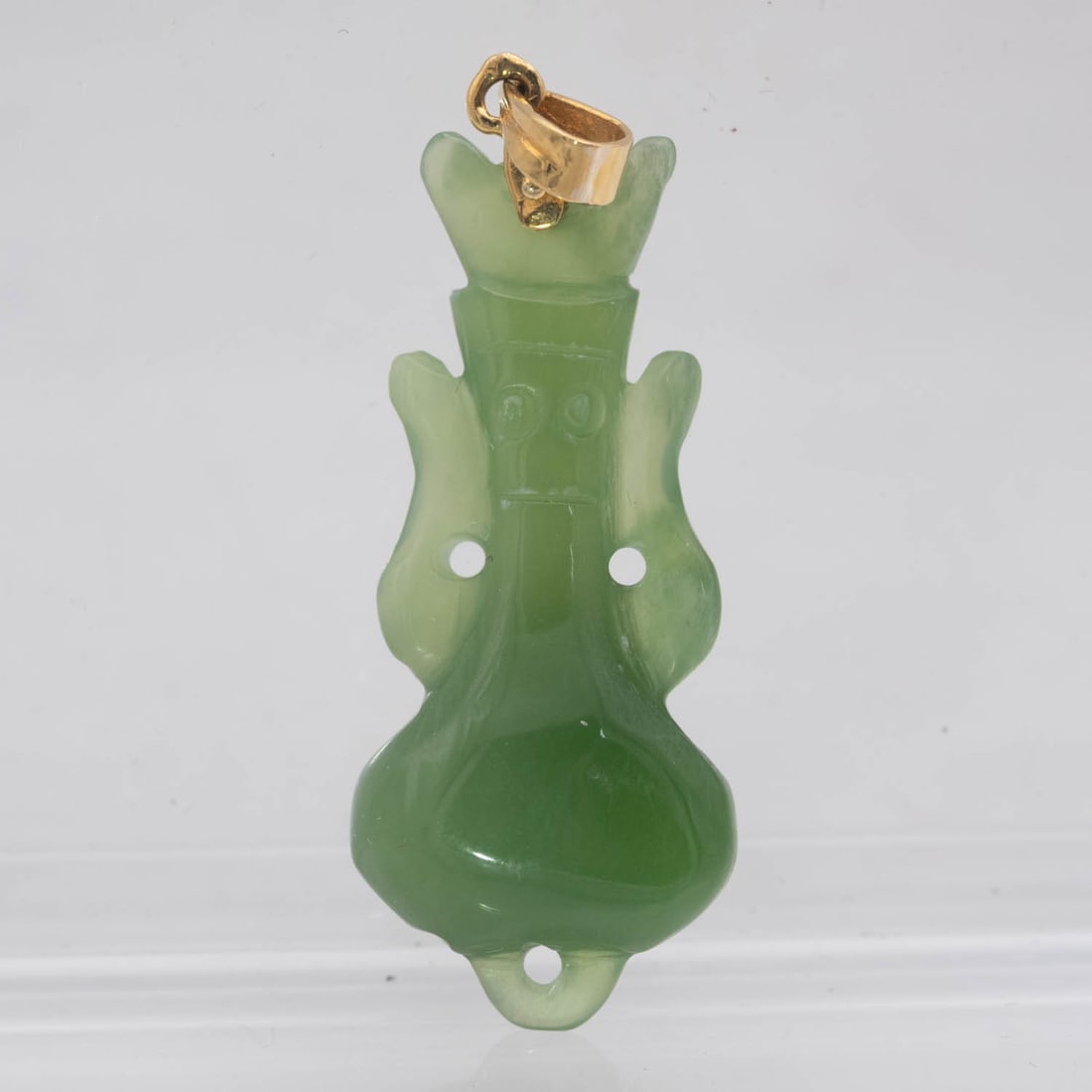 14k Gold Latch Natural Neprhite Jade Vase Shaped Pendant: Medium: Natural Neprhite Jade Size: 1.5x0.6x0.3 inches Age/Detail: 14k Gold Latch Condition: great overall, check photo for condition reference. Provenance: Collection from Estate in Williamsburg Plea