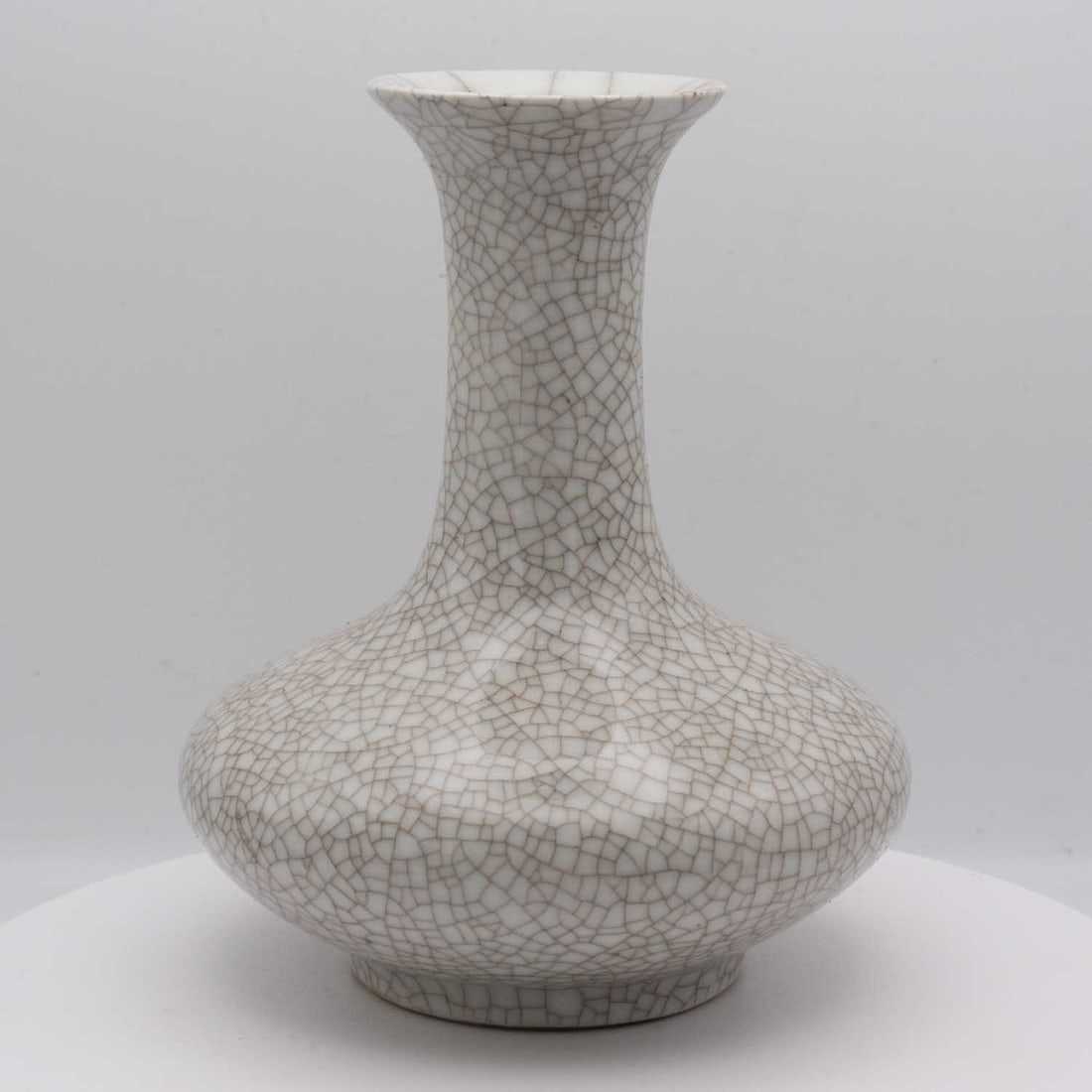 Old Chinese Crackle Glaze Porcelain Vase: Medium: Crackle Glaze Porcelain Size: 5x5x6.5 inches Age/Detail: Old Chinese Condition: great overall, check photo for condition reference. Provenance: Collection from Estate in Williamsburg Please vi