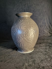 Black Ripple Texture Vase