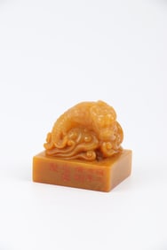 A Field-Yellow Stone Seal