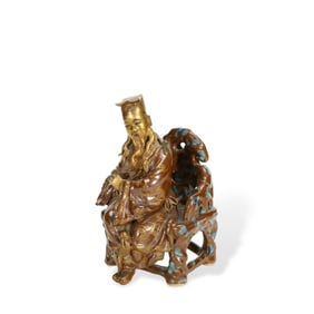 A Chinese porcelain figurine