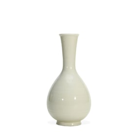 A Chinese white glazed porcelain vase