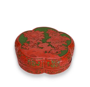A Chinese red lacquer box