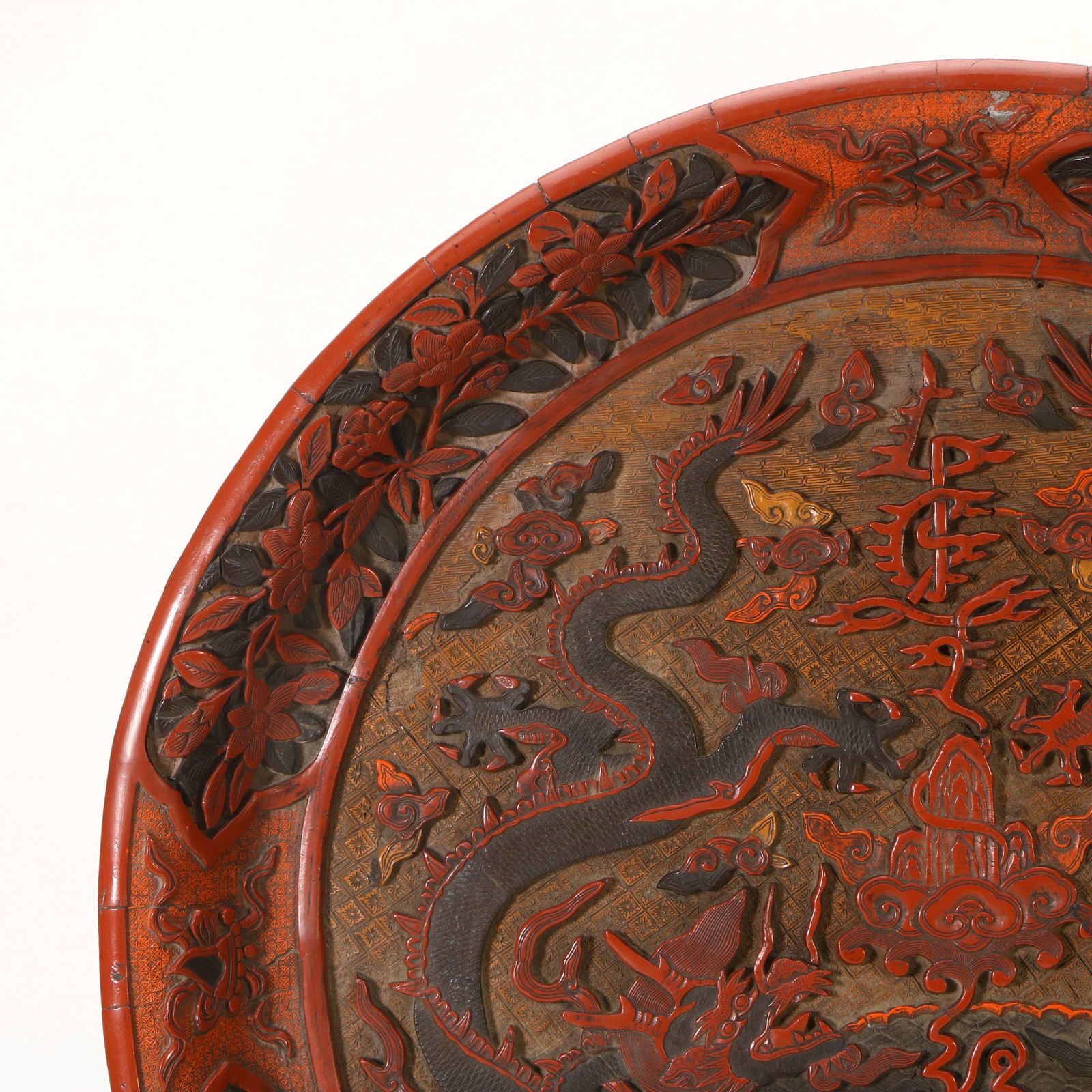 A crimson dragon-patterned plate - 2