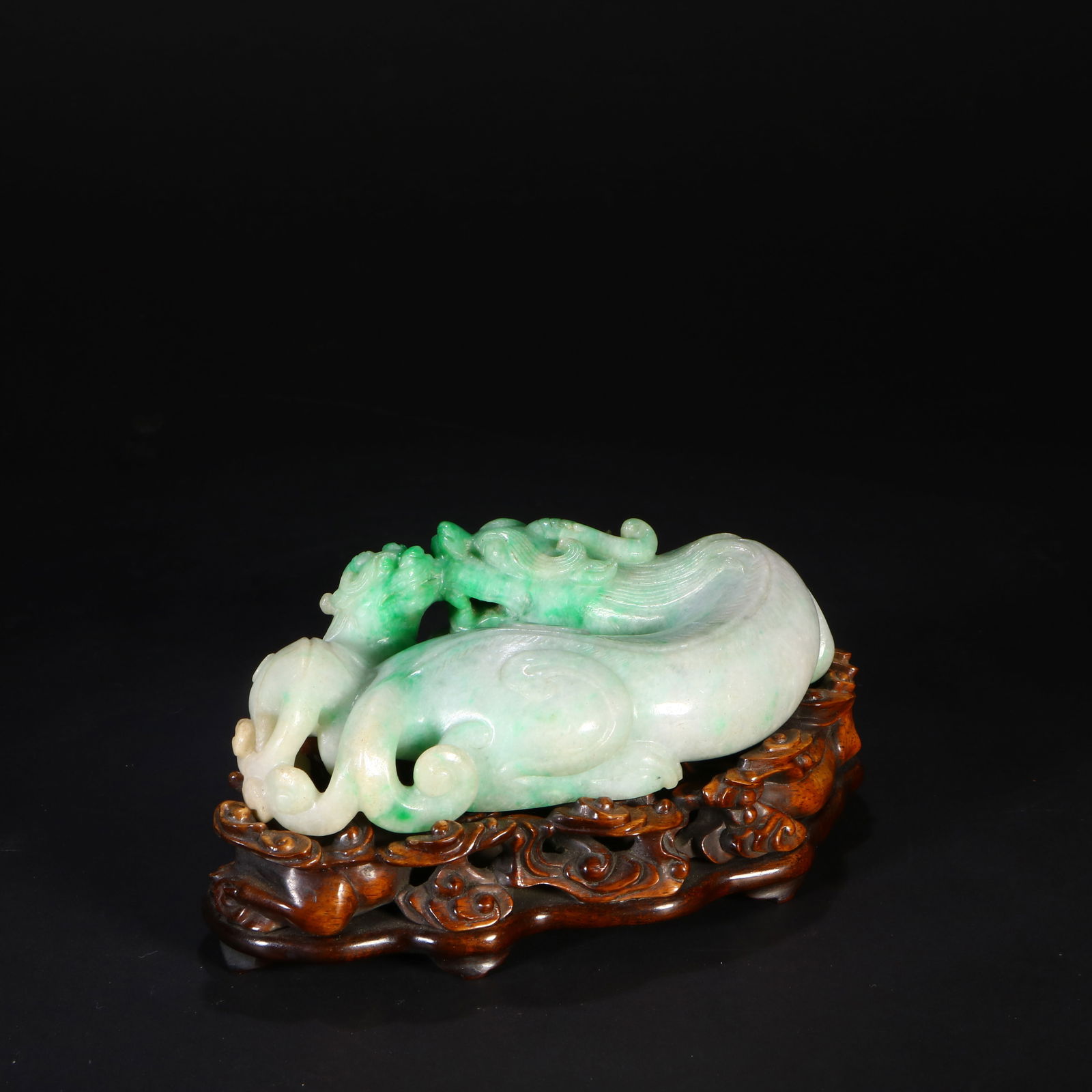 A jade auspicious beast ornament - 2