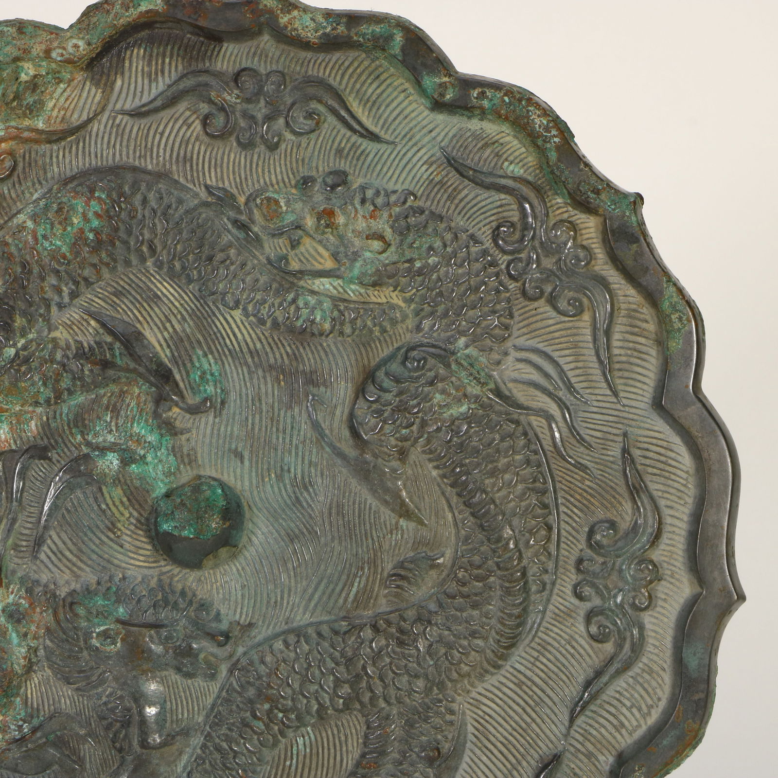 A dragon and phoenix bronze mirror - 3