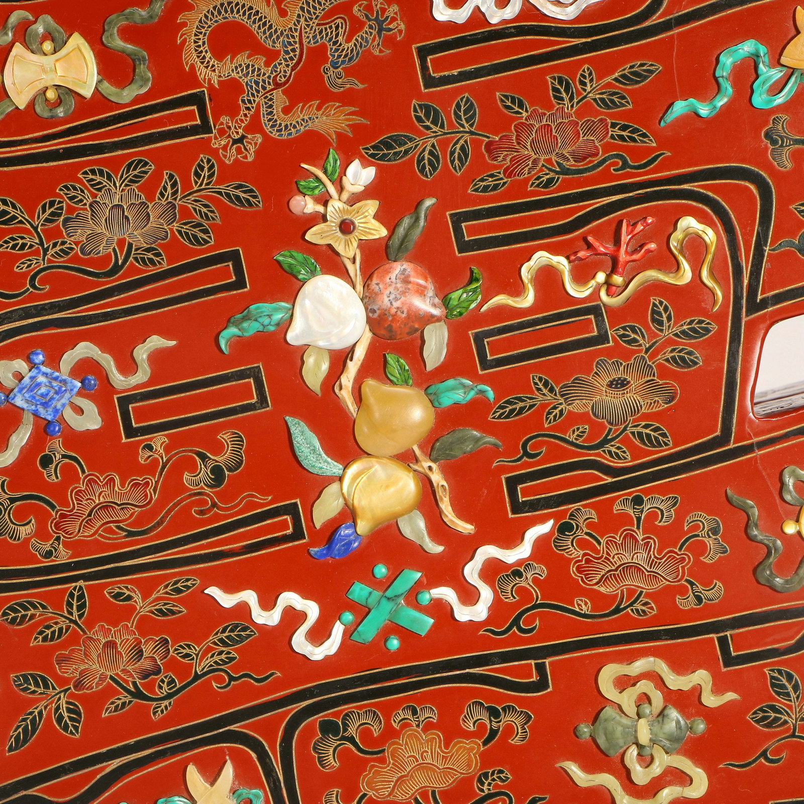 A Chinese lacquerware covered box - 5