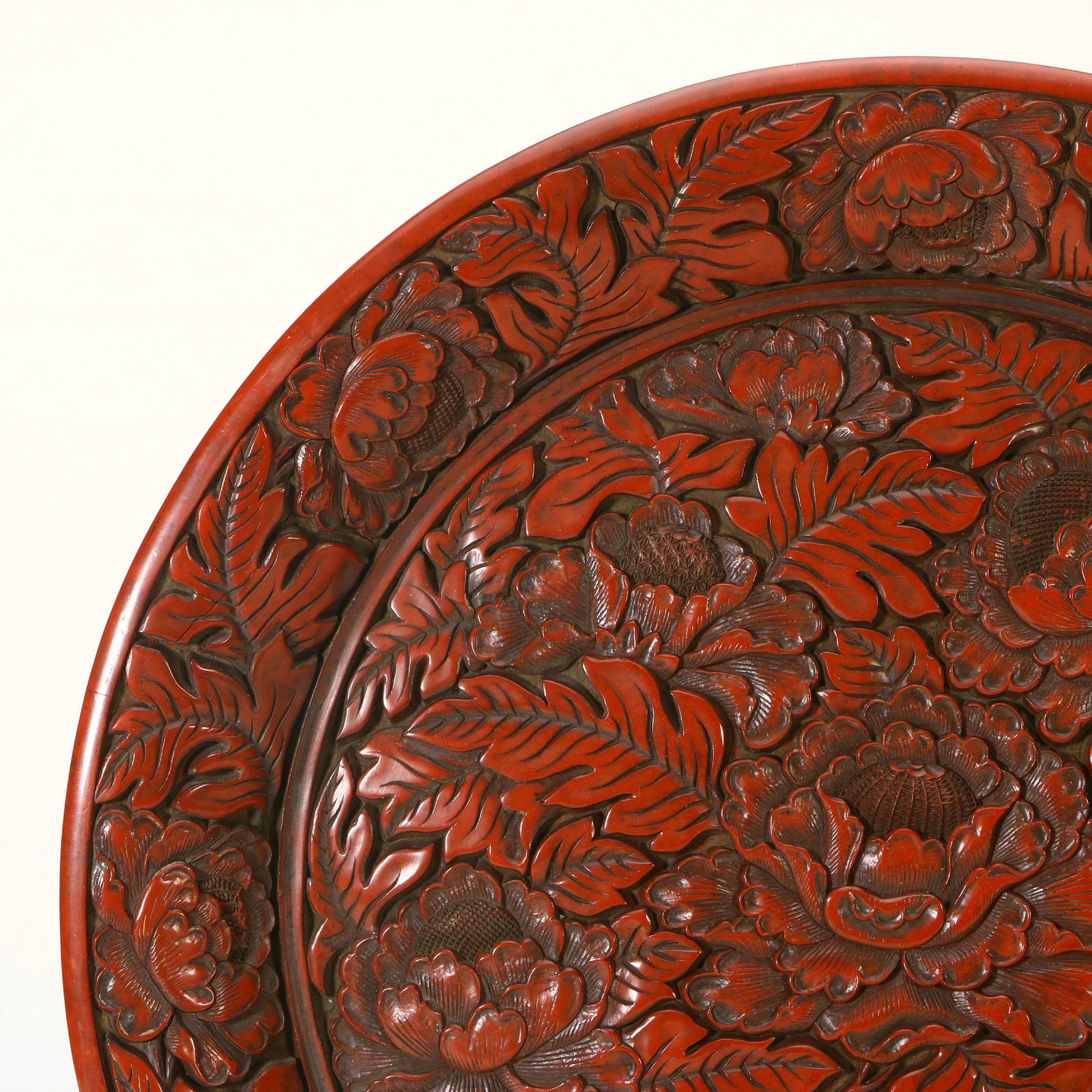 A Chinese lacquerware plate - 2