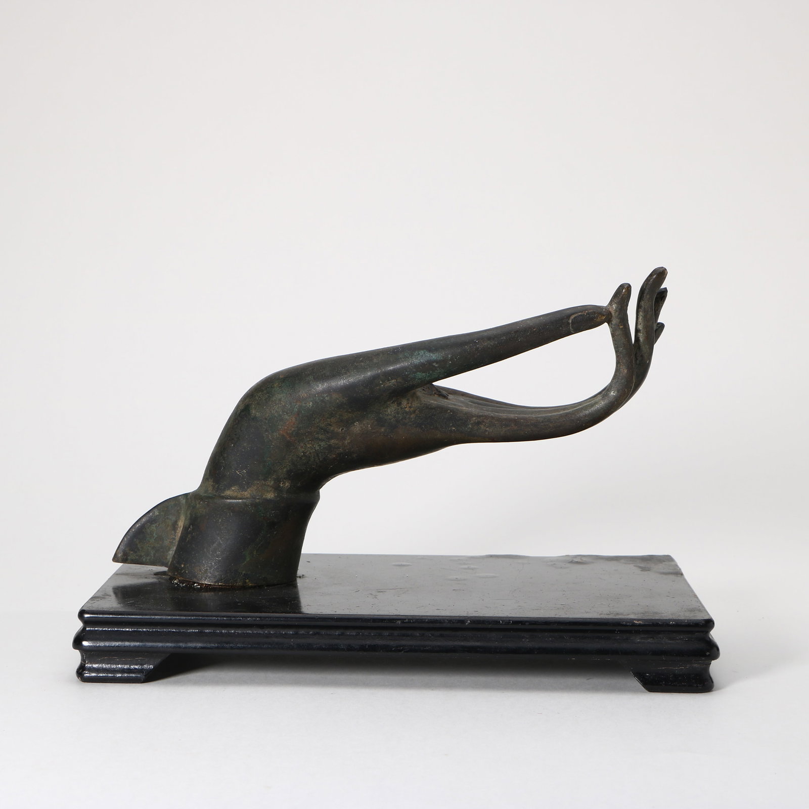 A bronze Buddha hand - 5