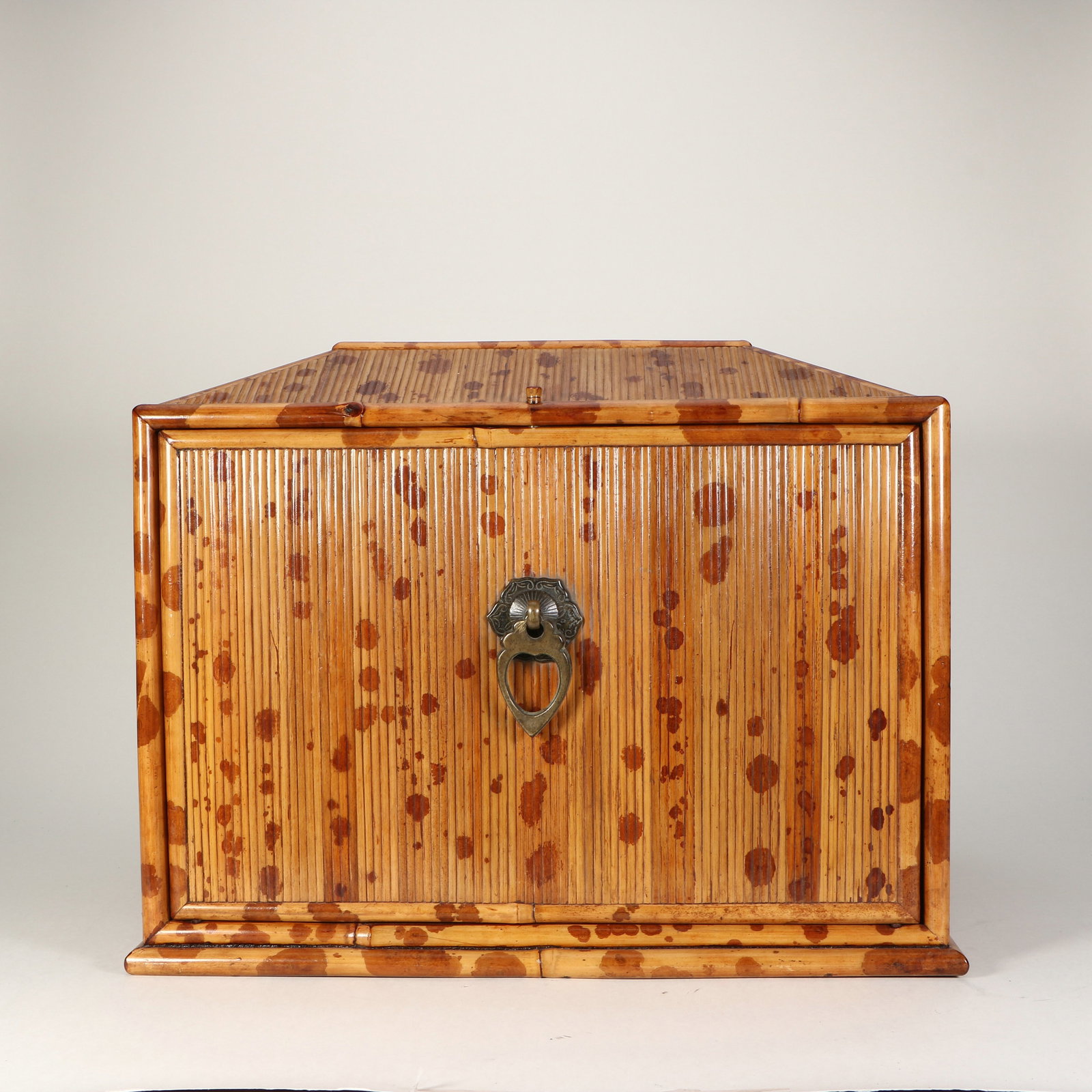 A four-layer bamboo box - 2