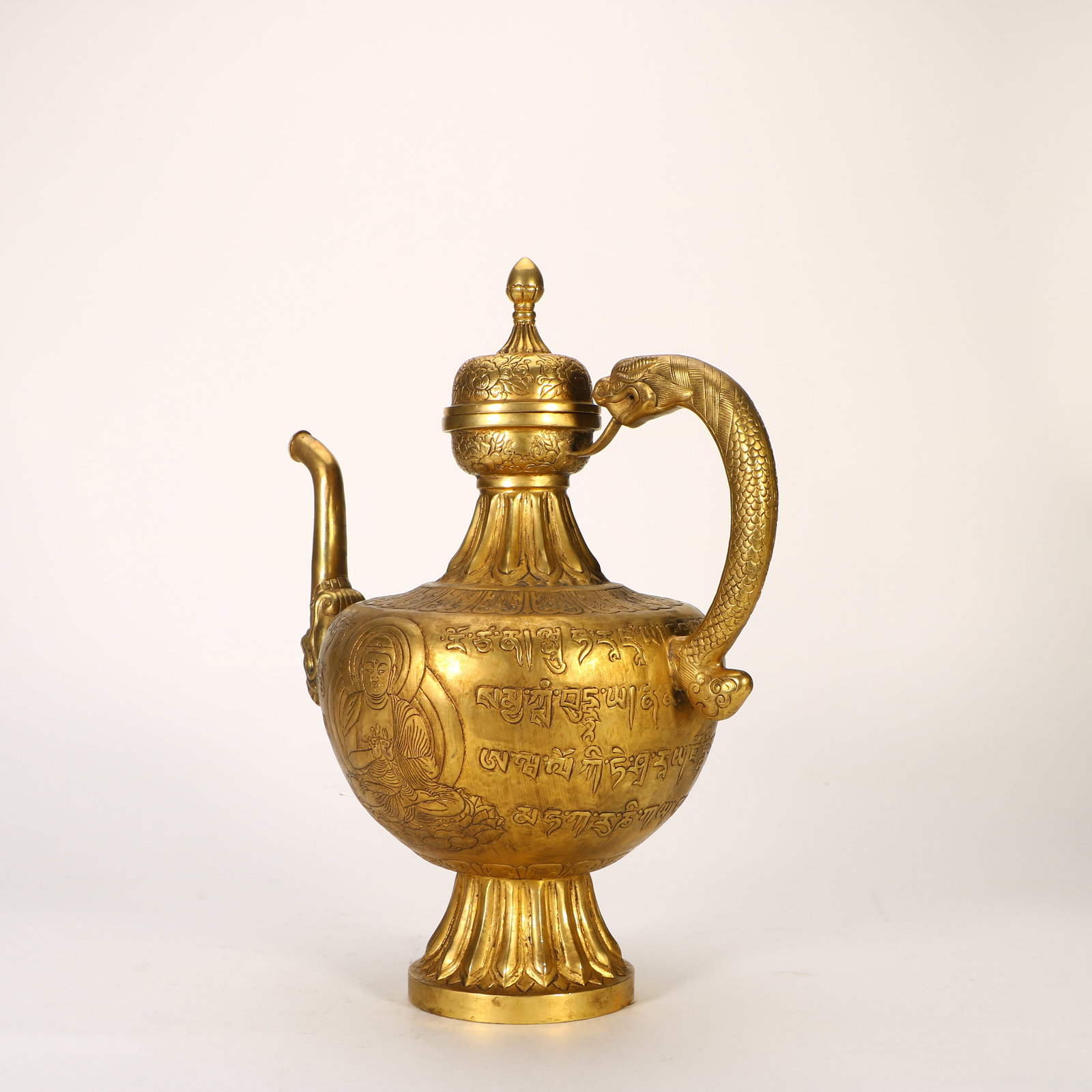 A gilt-bronze kettle - 2
