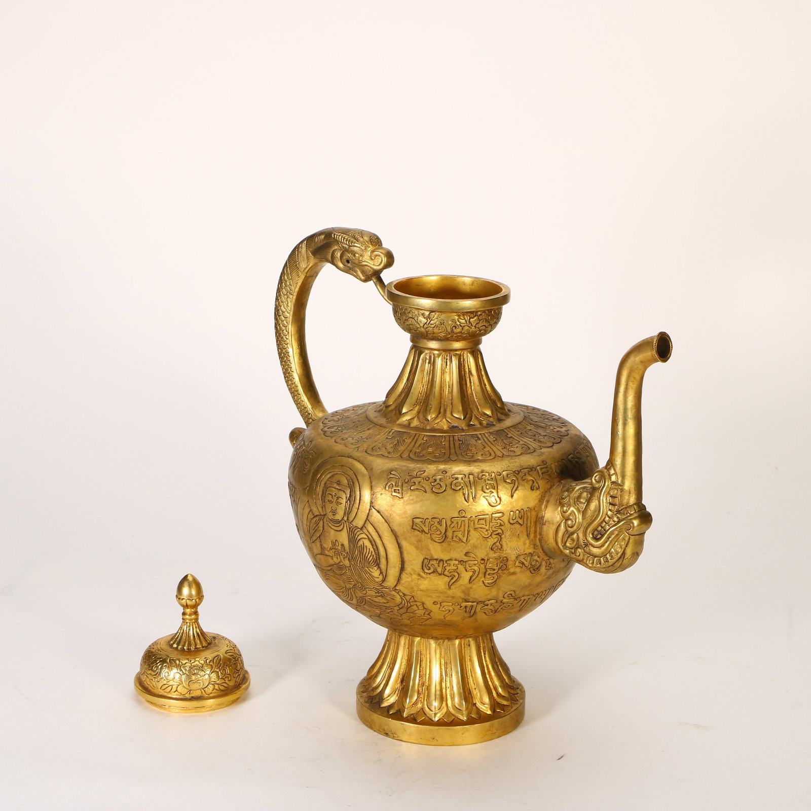 A gilt-bronze kettle - 4
