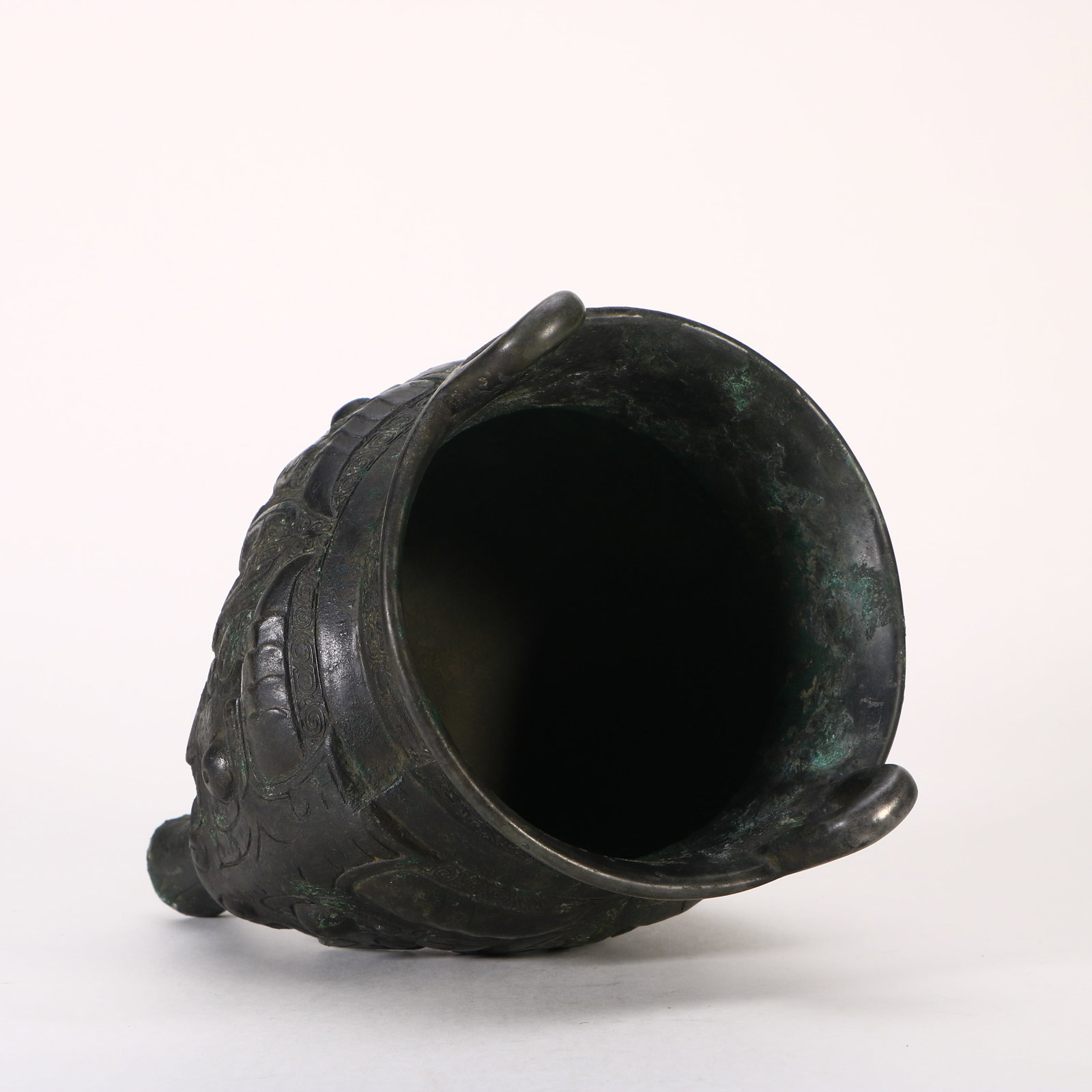 A bronze tripod cauldron - 7