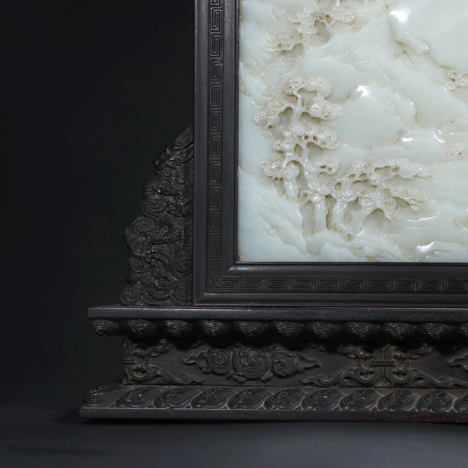 A Qing Dynasty Hetian jade screen - 5