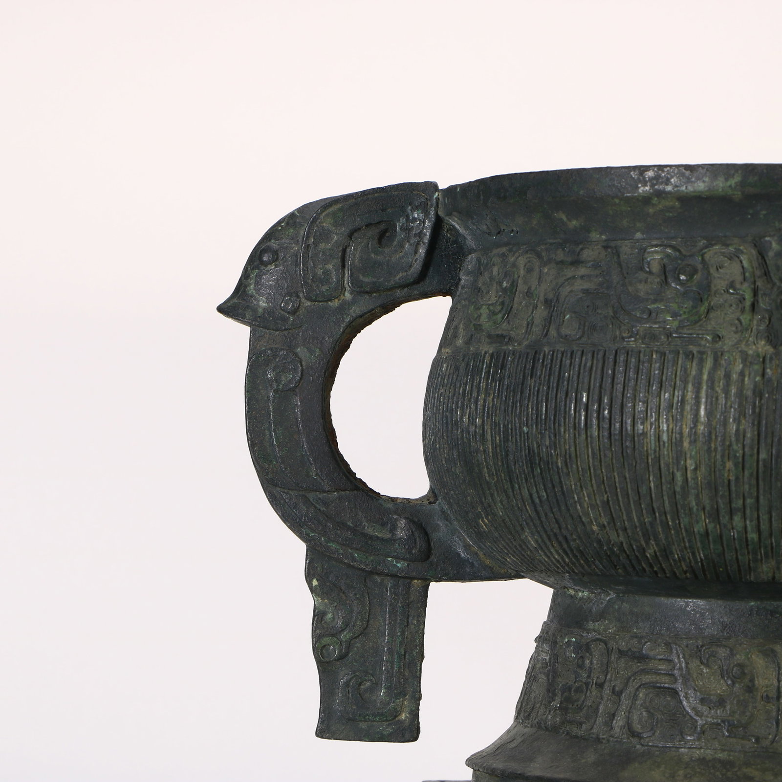 A bronze double-handled censer - 3