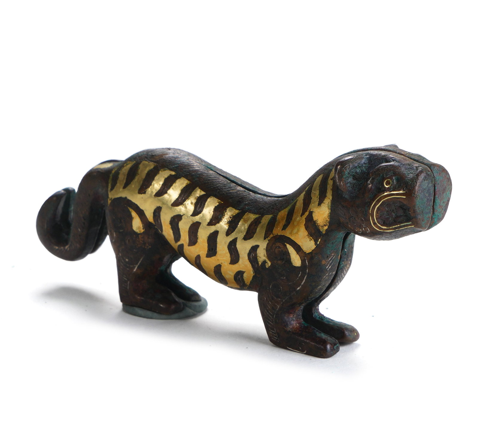 Bronze Inlaid Tiger-shaped Military Seal: Height: 4 cm, Length: 10 cm, Width: 1 cm