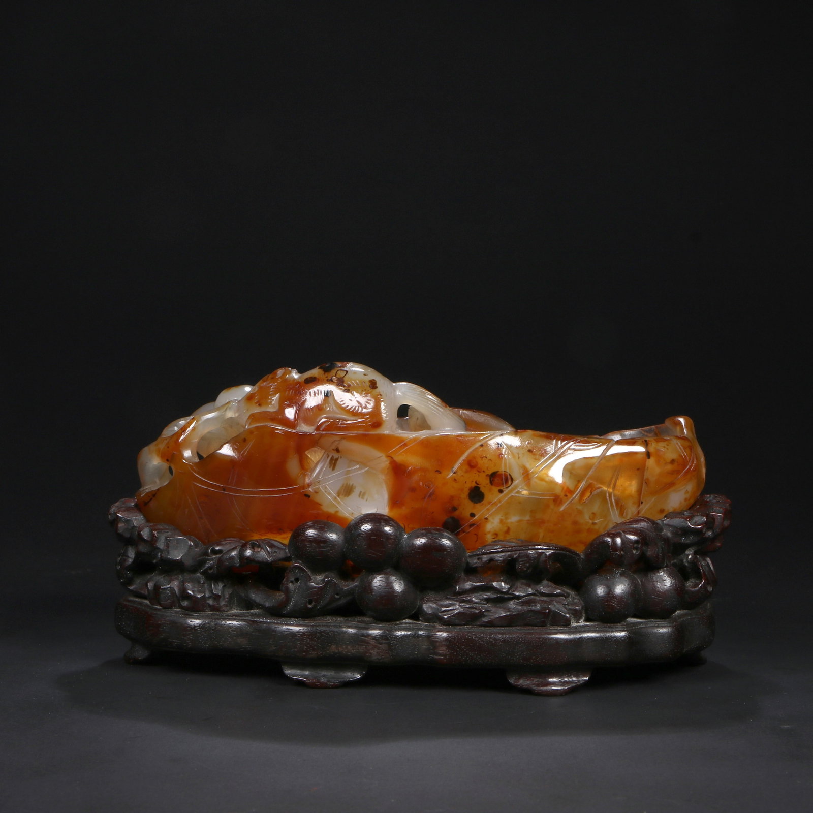 An agate water basin - 3