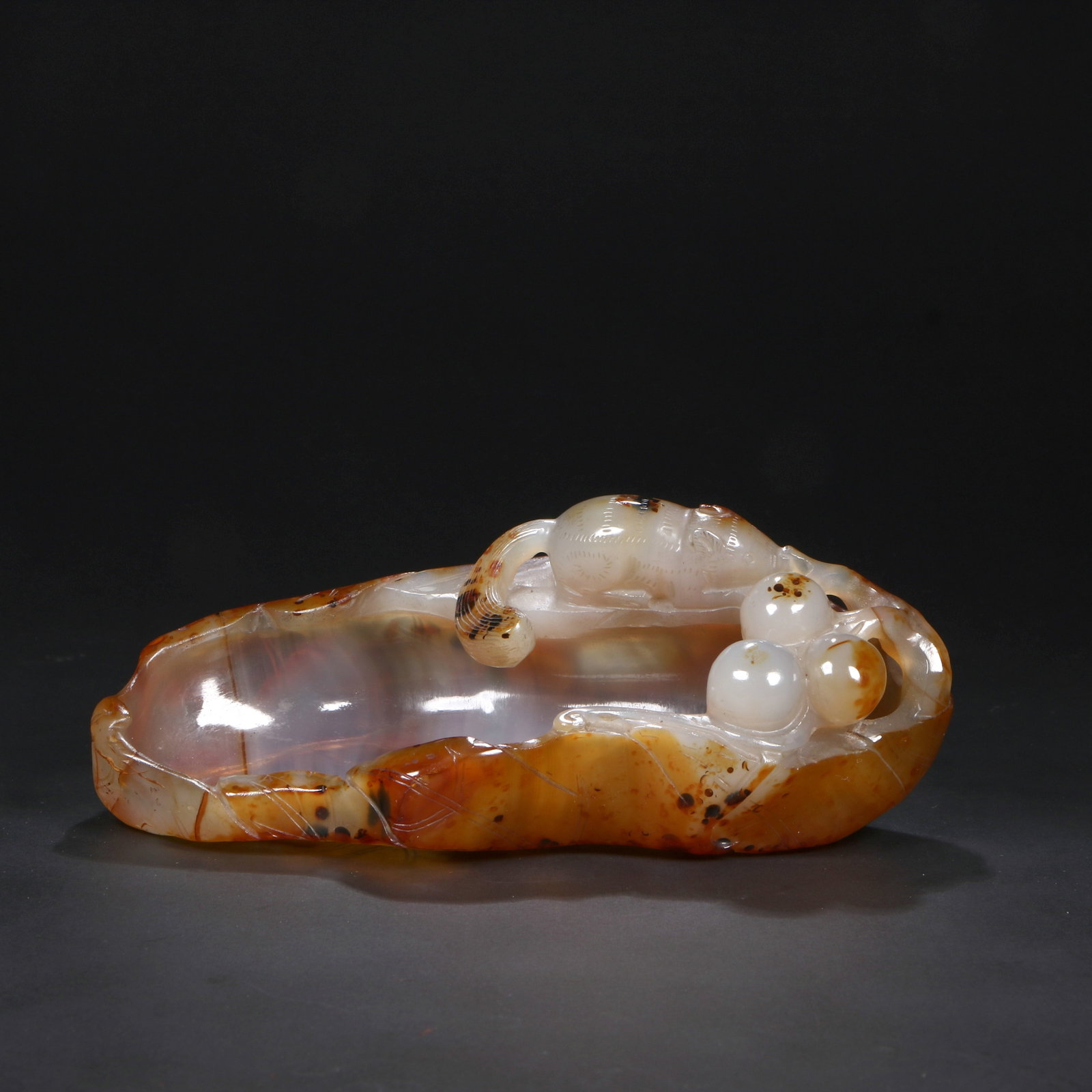 An agate water basin - 5