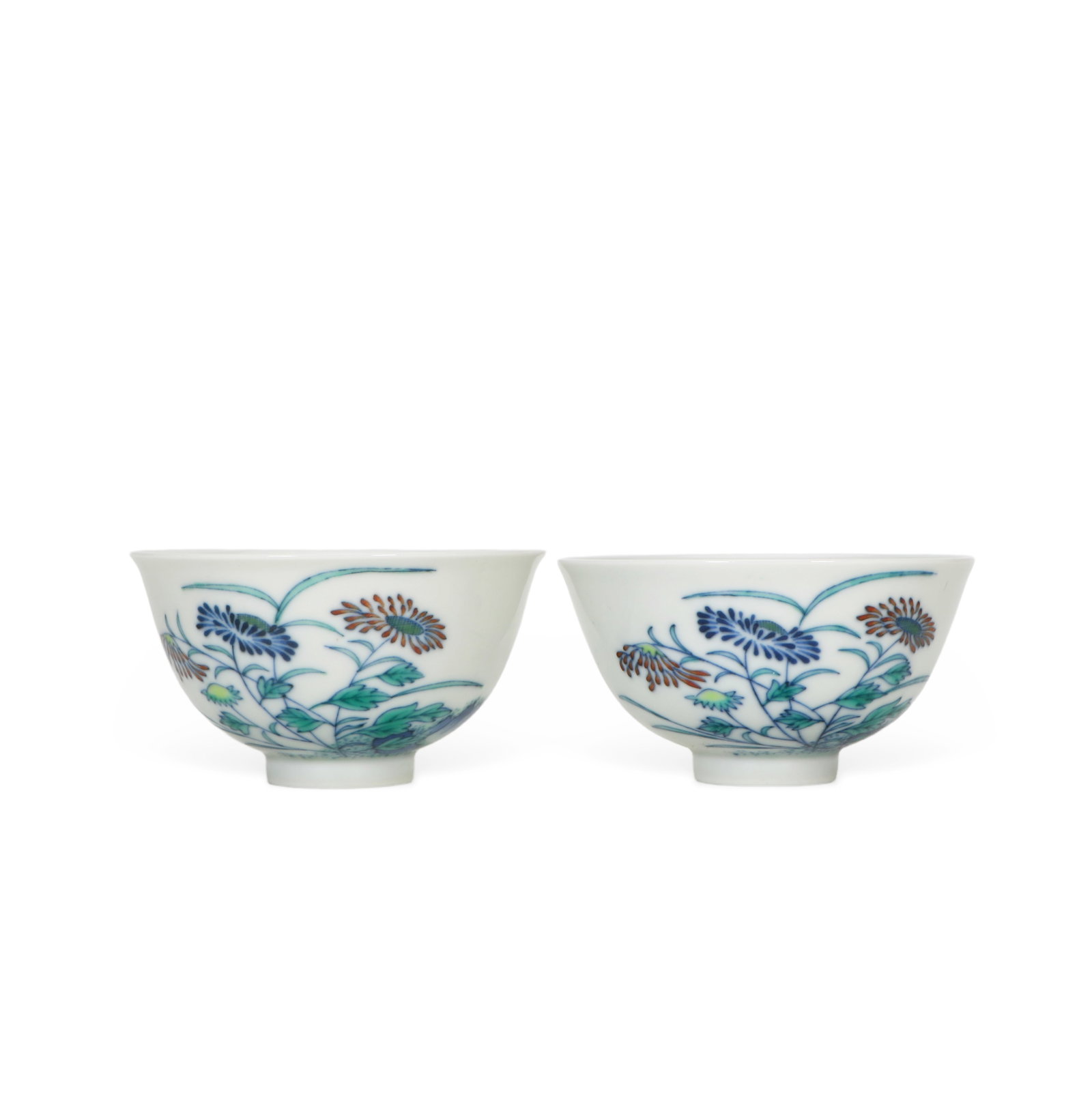 A pair of Qing Dynasty doucai cups (1 of 6)