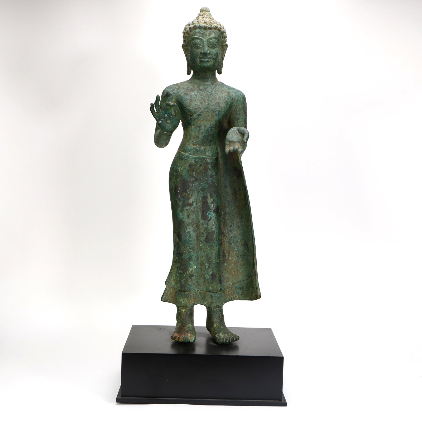 A bronze Shakyamuni Buddha statue - 2