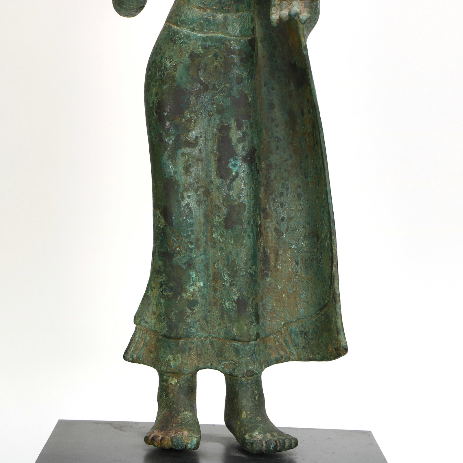 A bronze Shakyamuni Buddha statue - 4