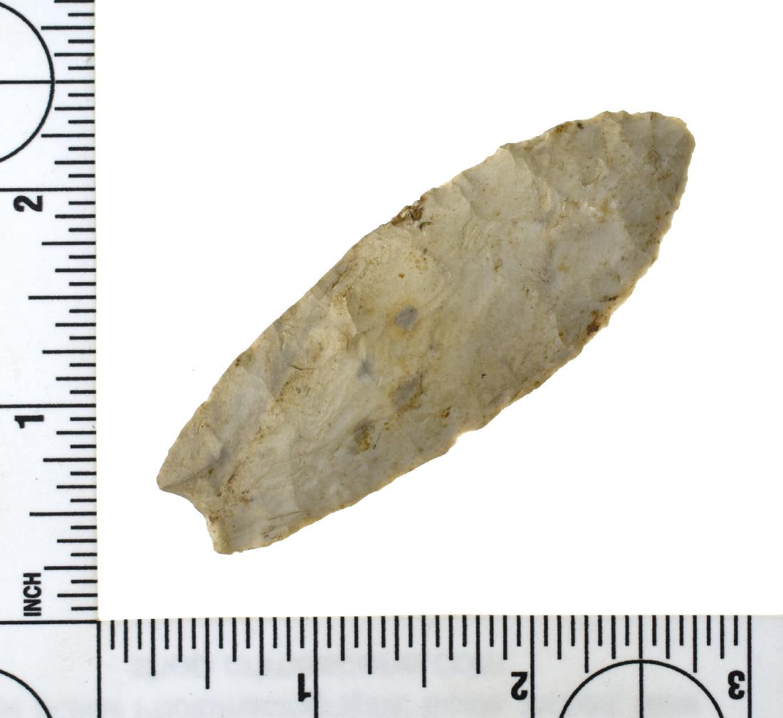 2 15/16" Agate Basin - Rogers, Meador COA's: Excellent example from Southern Illinois. Burlington Chert. Rogers and Meador COAs.