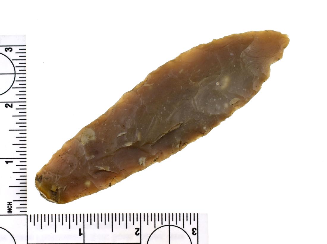 5 1/8" Paleo Knife - Rogers COA: Tan chert example reported as from Montgomery Co., Kentucky. Dwain Rogers COA.