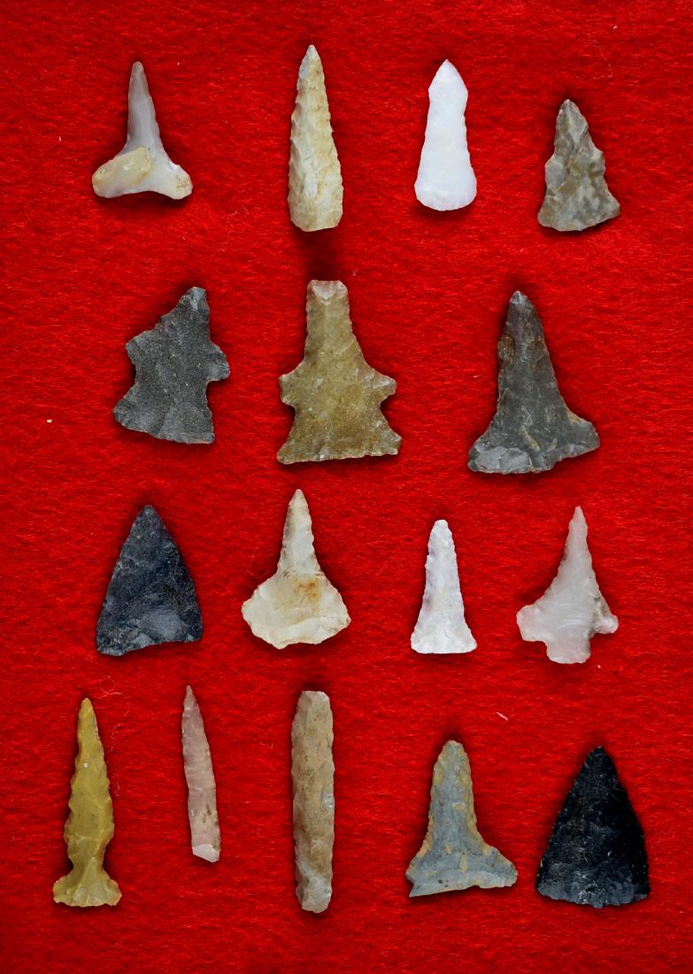 Display of 16 Points and Drills: Nice selection of Drills and points from the Meyer Collection. Various materials and Base-types.