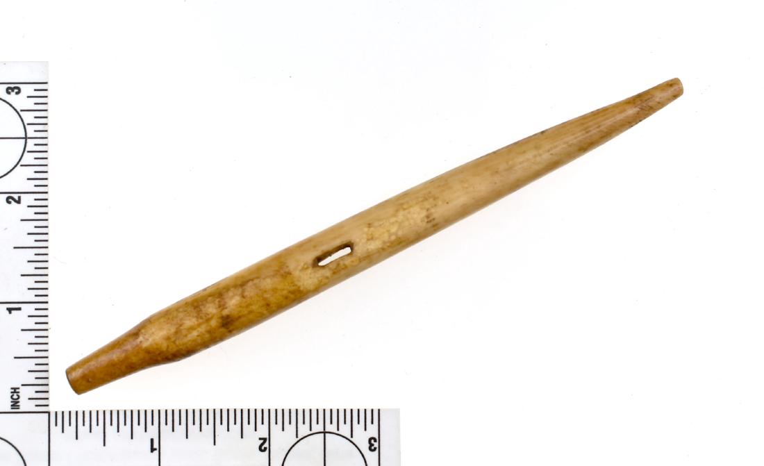 6 1/8" Inuit Carved Hook: Excellent carved portion of a large halibut hook with line attachment point.
