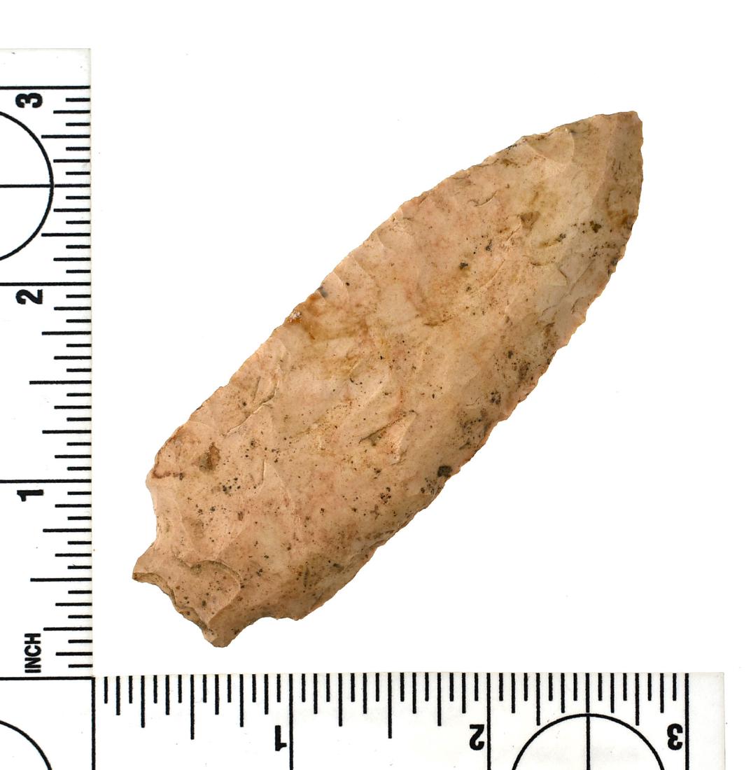 3 7/16" Benton: Cream Camden Chert example from Tennessee. Ex Farrar Collection.