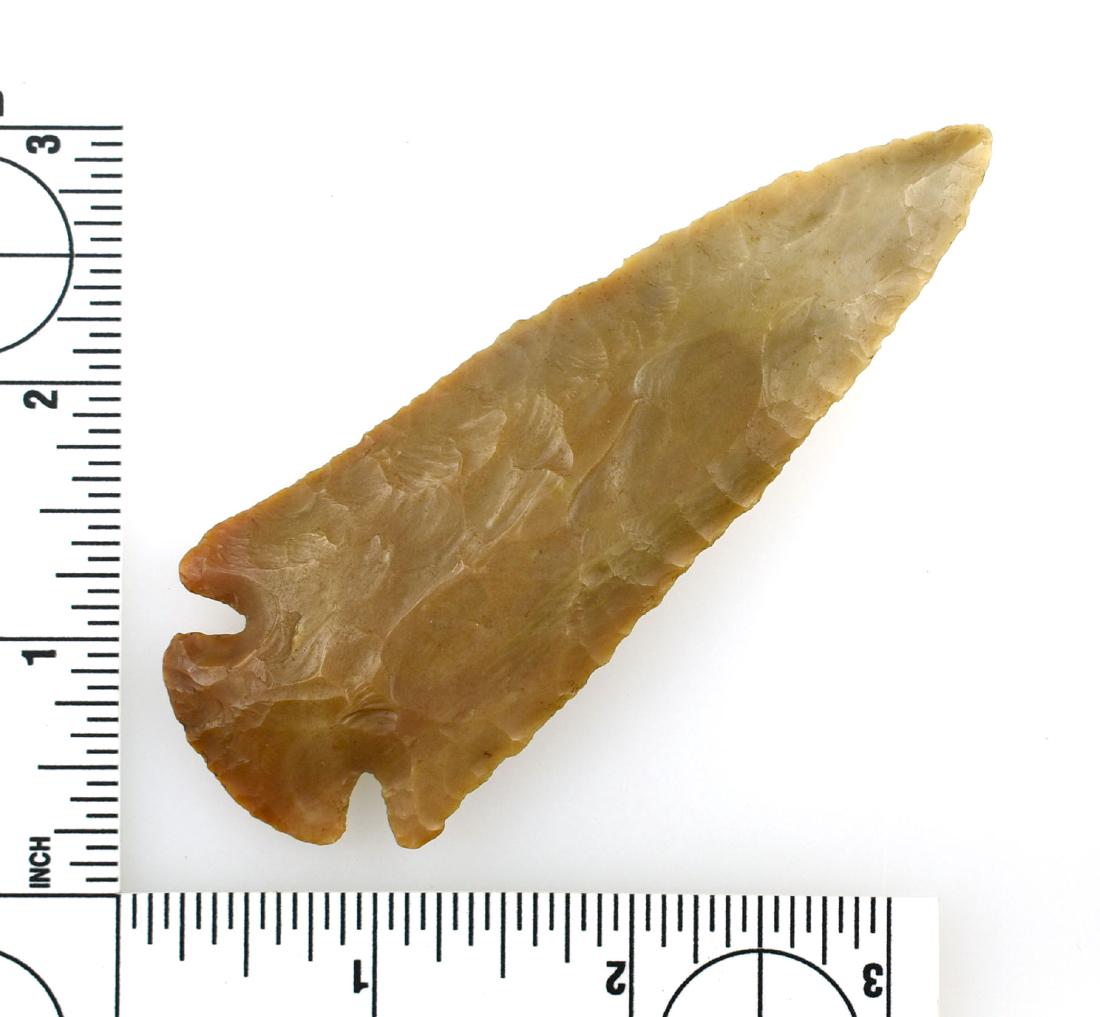 3 15/16" Dovetail - Putty & Jackson COA's: Made of highly translucent caramel colored Carter Cave flint. Great symmetry, size, flaking, and color. Basically it has it all. Can't stretch it to 4 inches but it is right there!!! Found in Lincoln 